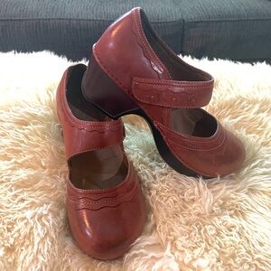 Dansko Harlow Mary Jane women's casual leather shoe